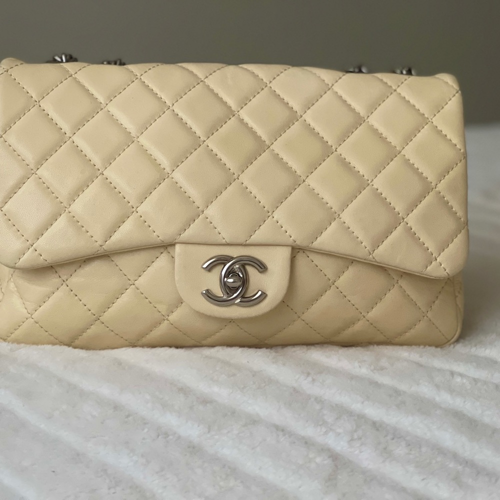 Chanel Cream Quilted Shoulder Bag with Silver Hardware